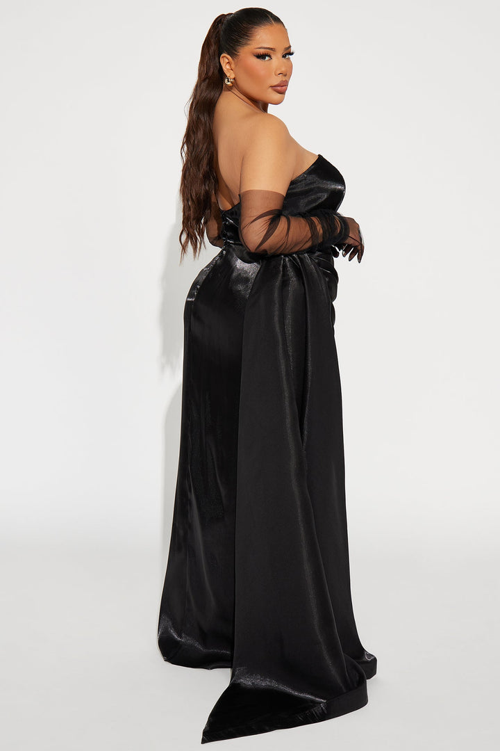 Center Stage Organza Gown - Black