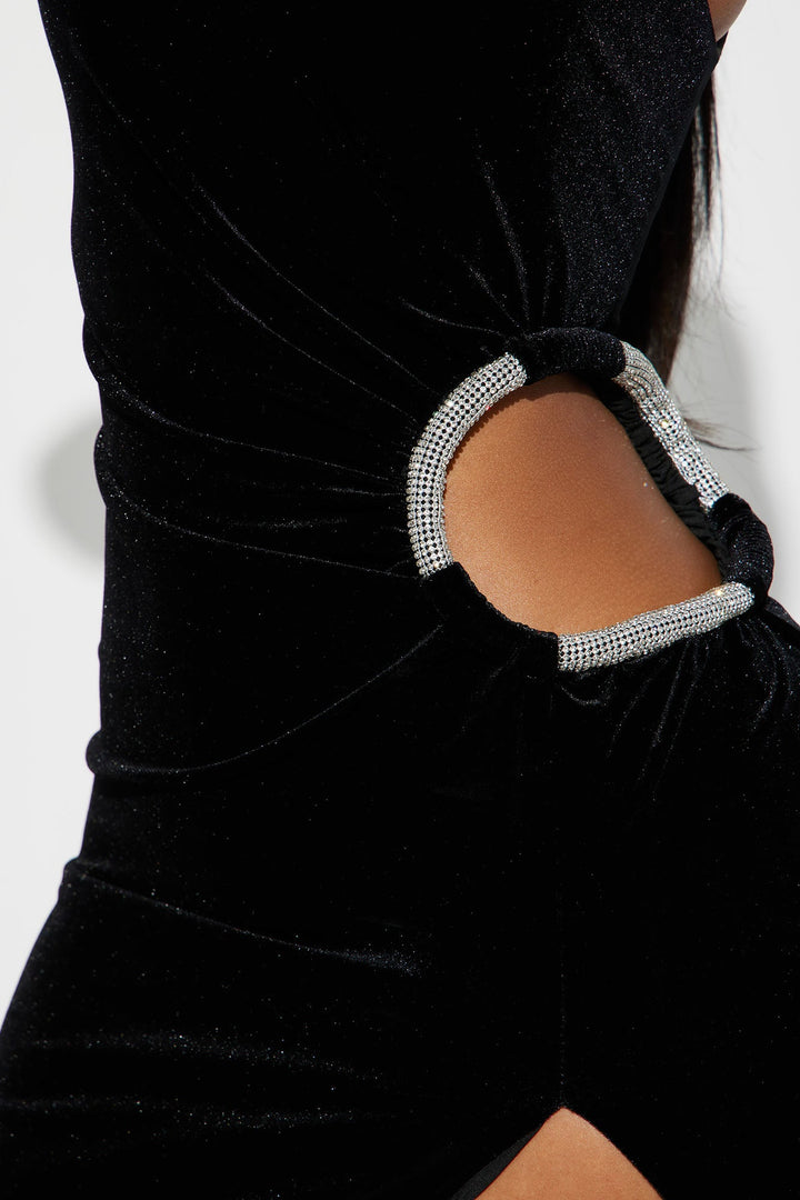 Jewel Velvet Gown - Black