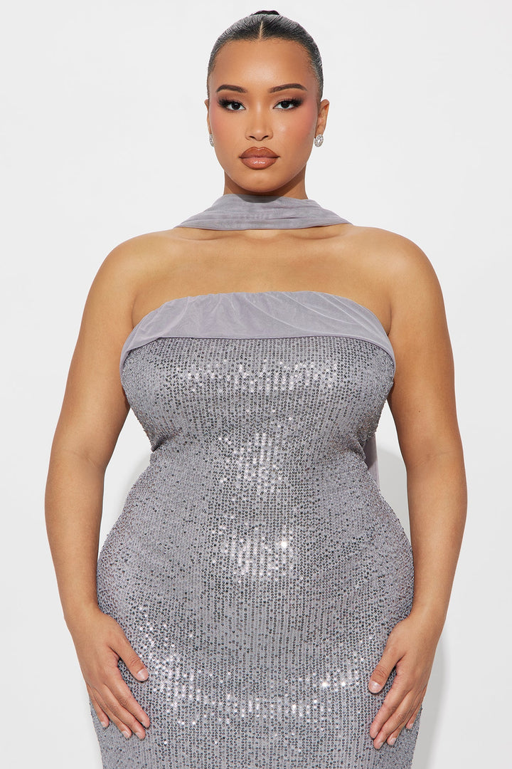 Cinnamon Sugar Sequin Gown - Grey/Silver