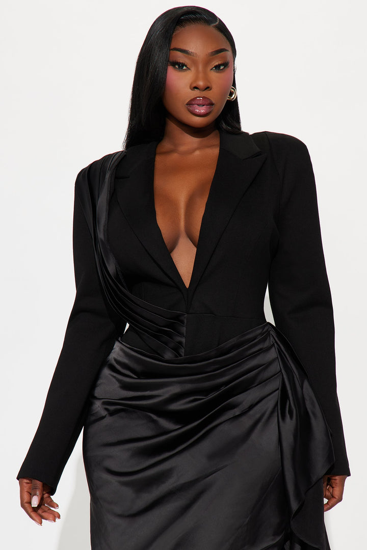 Akaira Blazer Midi Dress - Black