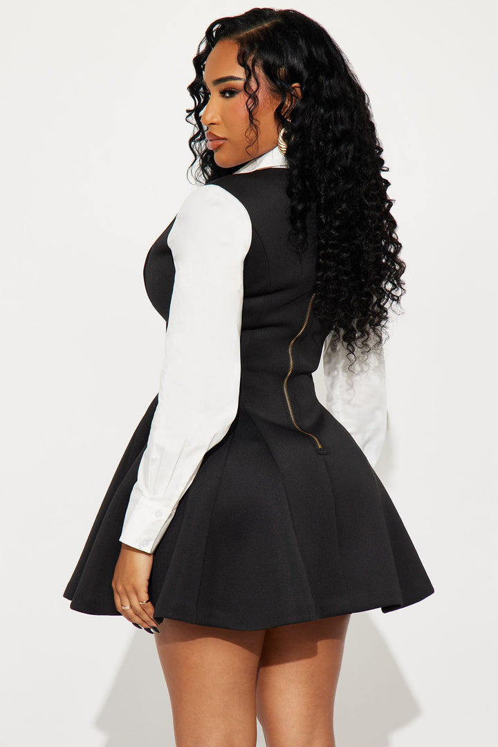 Queen Looks Pleated Long Sleeve Mini Dress - Black