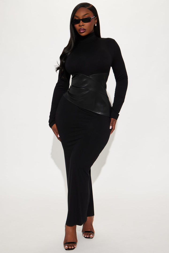 Beyond Snatched Maxi Dress - Black/Black