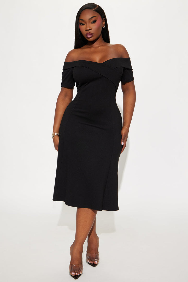 Addison Short Sleeve Ponte Midi Dress - Black