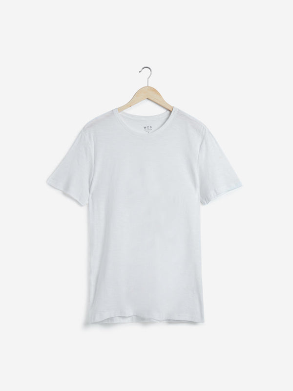 WES Casuals White Slim Fit Pure Cotton T-Shirt