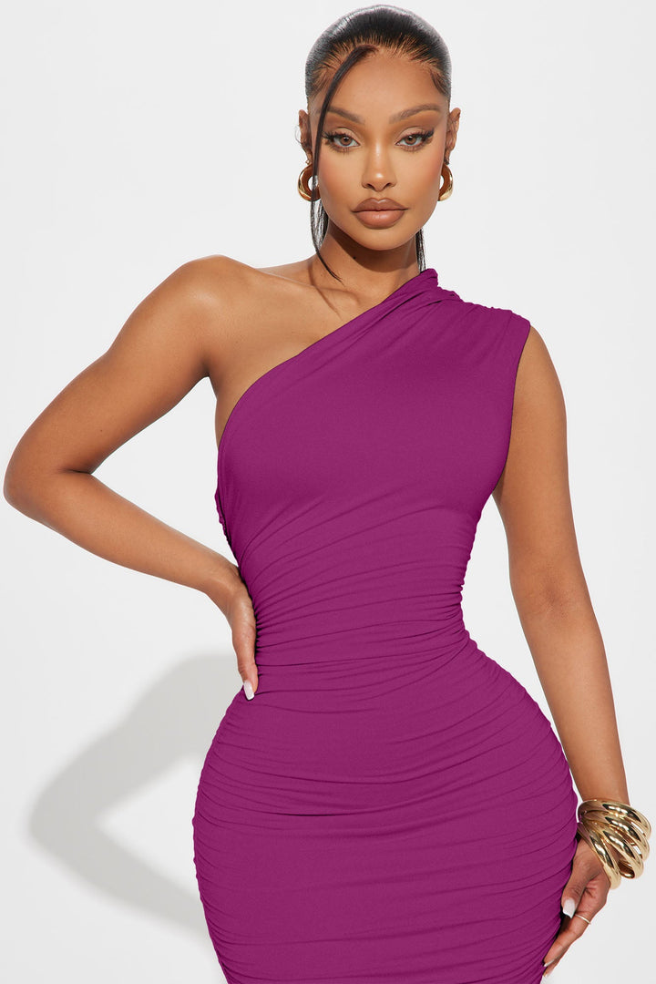 Perfect Frame Double Lined Ruched Midi Dress - Magenta