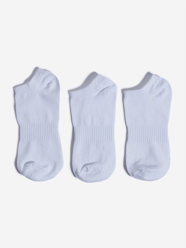 WES Lounge White Solid Cotton-Blend Socks - Pack of 3
