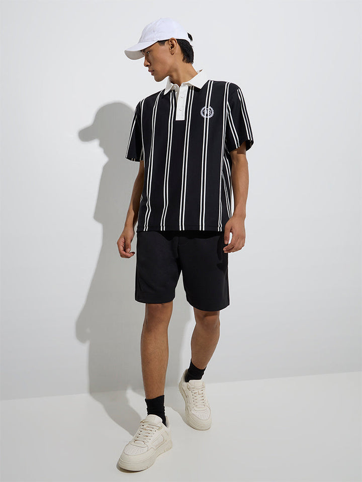 Studiofit Black Solid Relaxed-Fit Mid-Rise Shorts