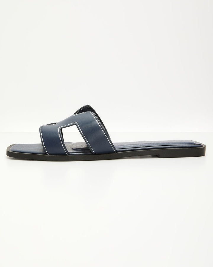 Gordy Flat Sandal