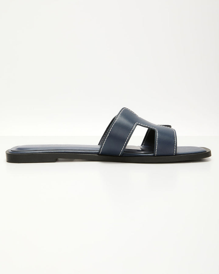 Gordy Flat Sandal
