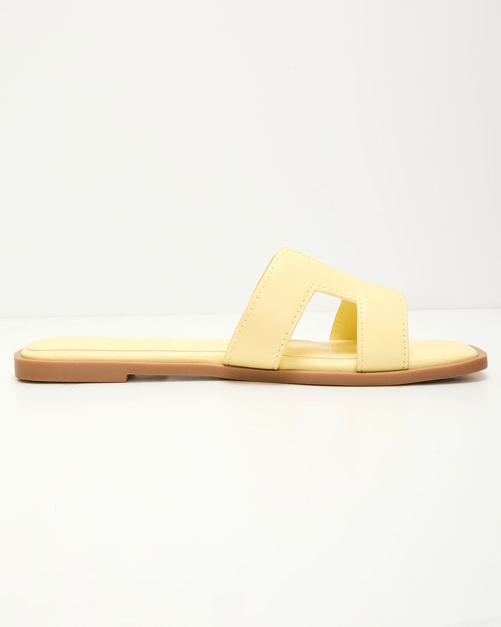 Gordy Flat Sandal