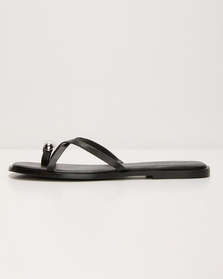 Poppie Toe Ring Sandals