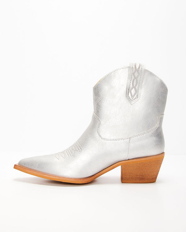 Jeanette Western Ankle Booties Silver